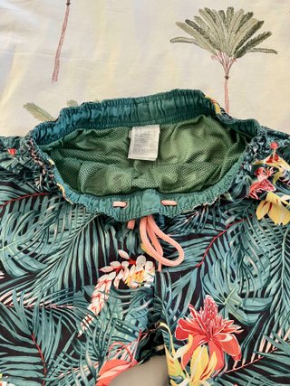 Bermuda estampado tropical