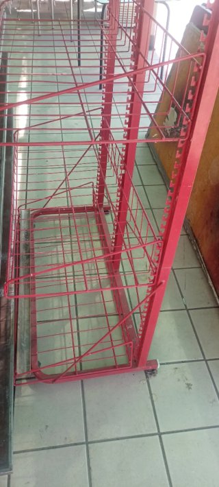 Estantería para chuches   2m alto  x 1m de ancho