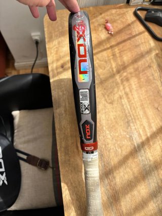 Pala de pádel NOX AT10 Genius 18K