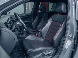 Volkswagen Golf GTI TCR (2019)