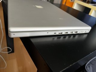 MacBook Pro 17 2.4 GHz Core 2 Duo- 2007 A1229