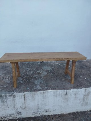 Banco rústico de madera