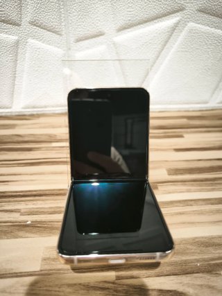 Samsung Galaxy Z Flip 4 512GB Beige
