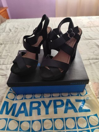 Sandalias/ Zapatos Marypaz Negras Talla 36