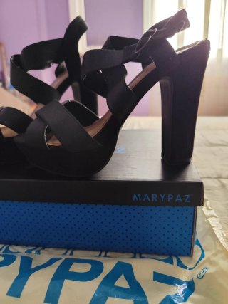 Sandalias/ Zapatos Marypaz Negras Talla 36