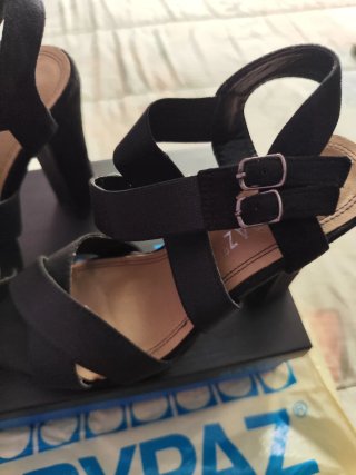Sandalias/ Zapatos Marypaz Negras Talla 36