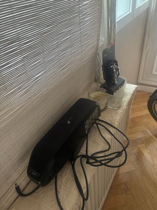 Bicicleta Eléctrica Trekking-Urbana Negra.NUEVA