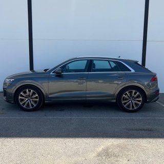 Audi Q8 S-LINE