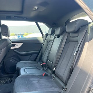 Audi Q8 S-LINE