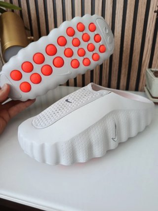 Chanclas Nike Mind