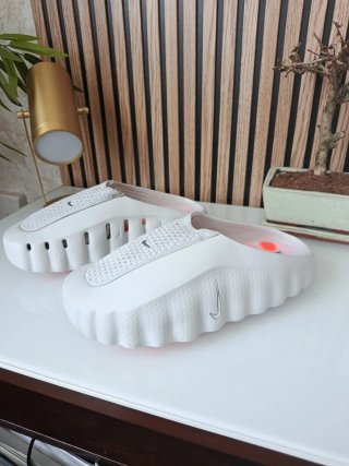 Chanclas Nike Mind