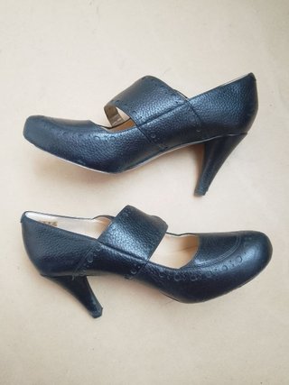 Scarpe donna con tacco Clarks nere pelle 41