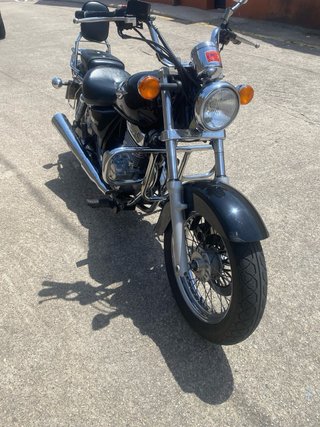 Suzuki Marauder 250 Negra