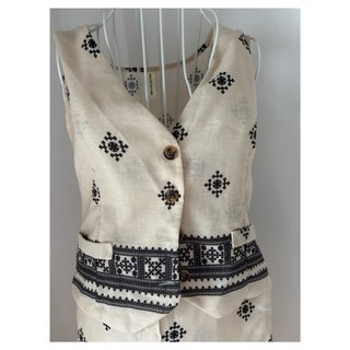 Conjunto Chaleco y Pantalón Beige