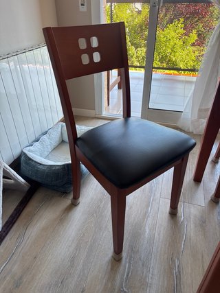 Mesa Comedor Cristal y 4 Sillas Madera