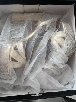 Sandalias de tacón dorado