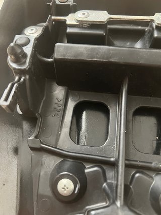 Tapa colín Yamaha YZF R6 Negra