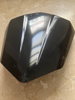 Tapa colín Yamaha YZF R6 Negra