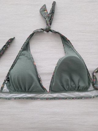 Bikini estampado floral y negro