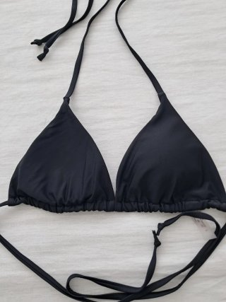 Bikini estampado floral y negro