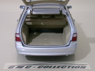 Mercedes-Benz E-Class E320 SW Kyosho 1/18