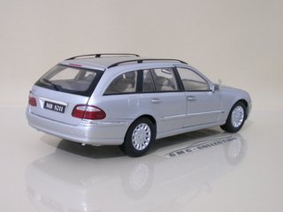Mercedes-Benz E-Class E320 SW Kyosho 1/18