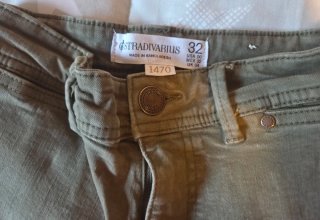 Pantalones Stradivarius 1477, talla 32 Negros y Ve