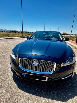 Jaguar XJ 2011