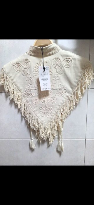 Chaleco Zara bordado flecos Talla S