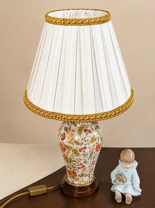 Lámpara de mesa porcelana floral vintage