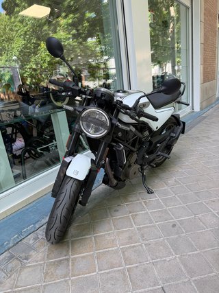Husqvarna Vitpilen 401 2022 Blanca