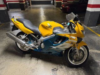 Honda CBR F4 600cc Amarilla 1999