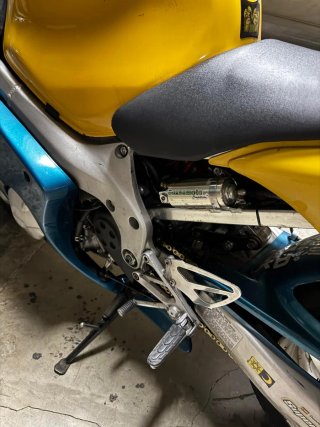 Honda CBR F4 600cc Amarilla 1999