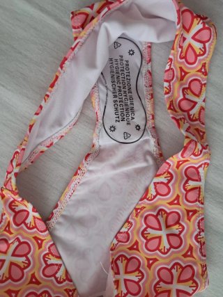 Bragas bikini verde y estampado floral