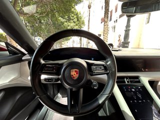 Porsche Taycan 4S