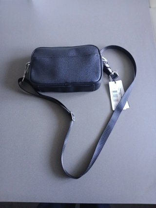 Bolso bandolera Guess Negro tipo crossbody