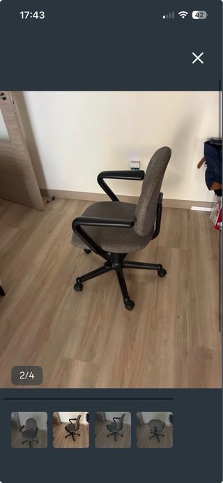 Silla de oficina negra