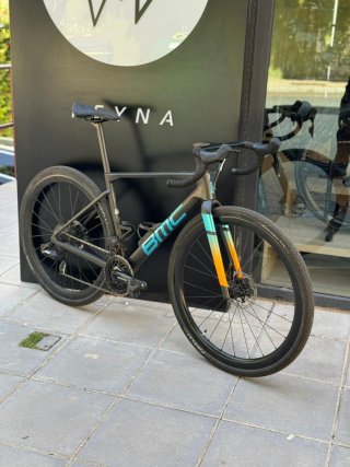 Bicicleta Gravel BMC Kaius 01