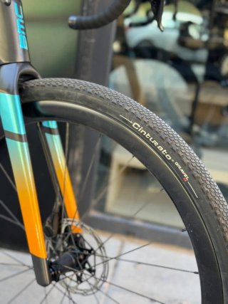 Bicicleta Gravel BMC Kaius 01