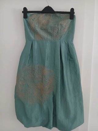 Vestido palabra de honor bombacho foulard gratis