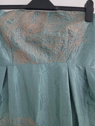 Vestido palabra de honor bombacho foulard gratis