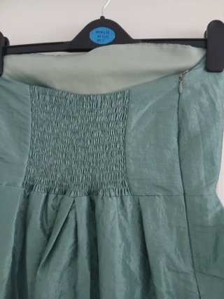 Vestido palabra de honor bombacho foulard gratis