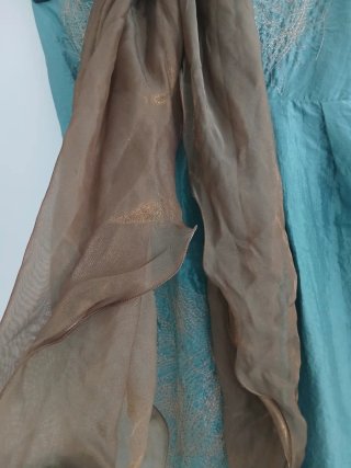 Vestido palabra de honor bombacho foulard gratis