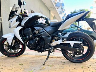 Kawasaki Z750 Blanca Moto Naked
