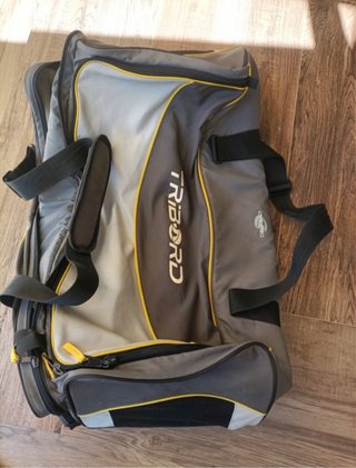 Bolsa de submarinismo gris y amarilla