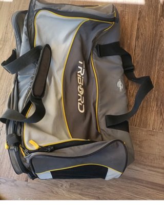Bolsa de submarinismo gris y amarilla