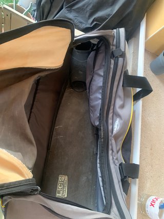 Bolsa de submarinismo gris y amarilla