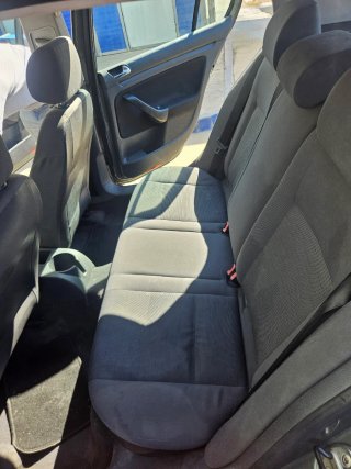 Volkswagen Golf 2004