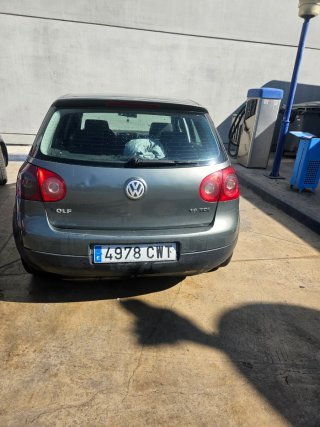 Volkswagen Golf 2004