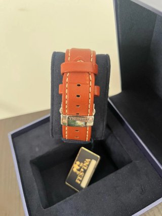 Reloj Festina Marrón y dorado cronógrafo con caja